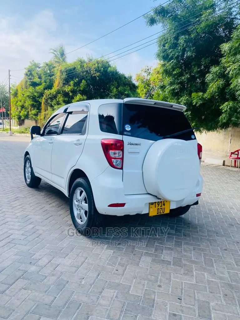 Toyota Rush 2007 White
