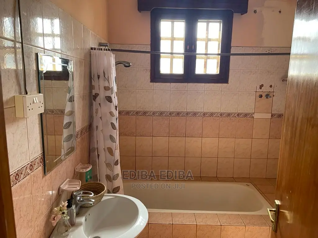 5bedr.House for Rent at AGM Ppf