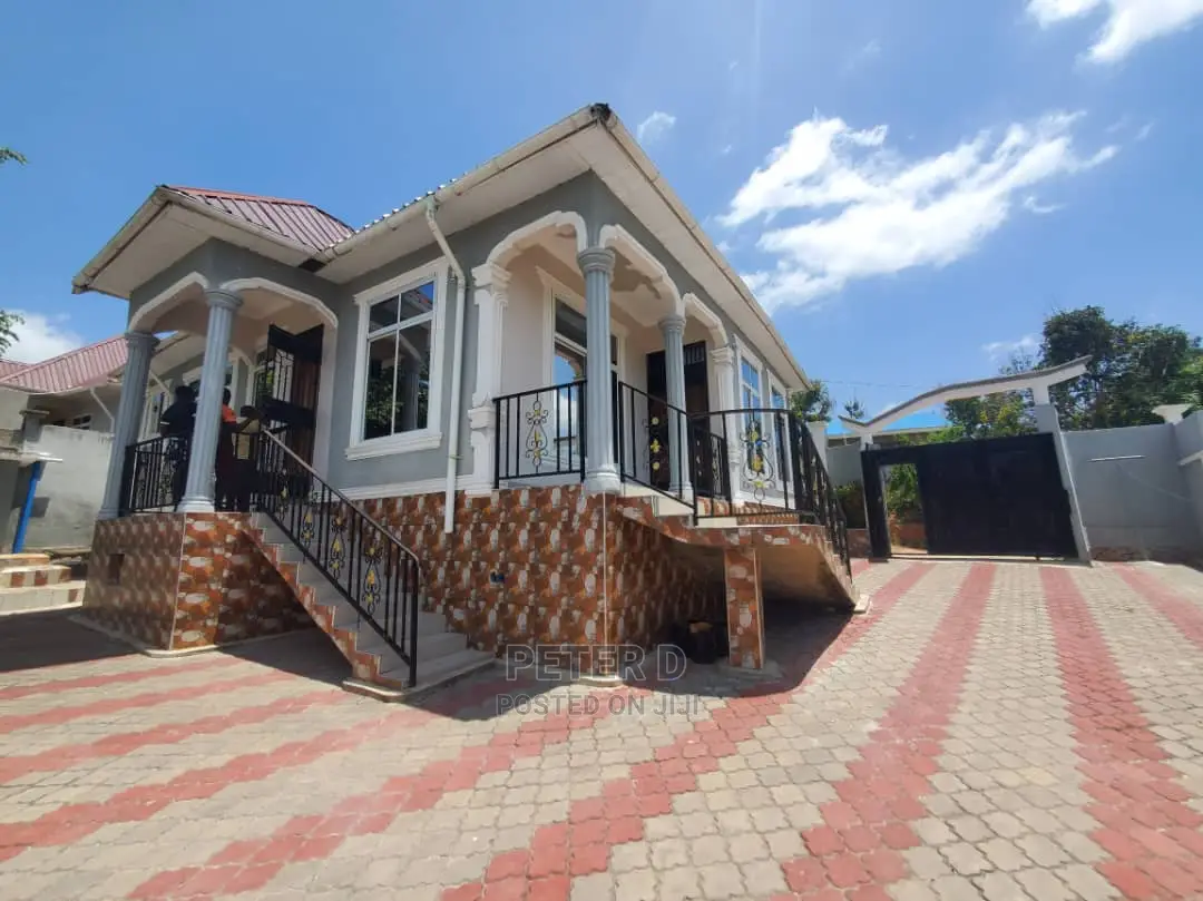 3bdrm House in Tabata for Sale