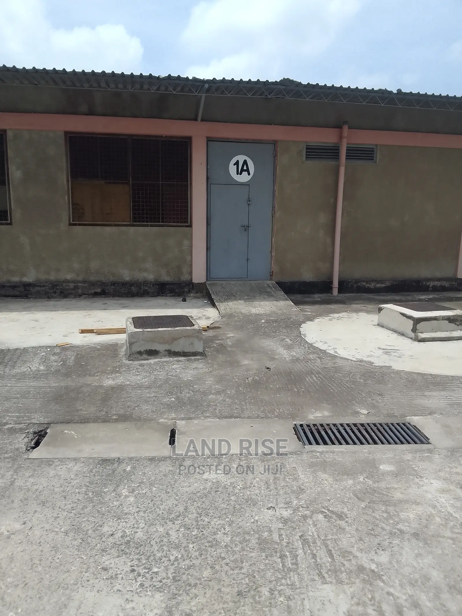 Warehouse in Zinga