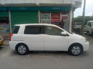Toyota Raum 1.5 AWD 2004 White
