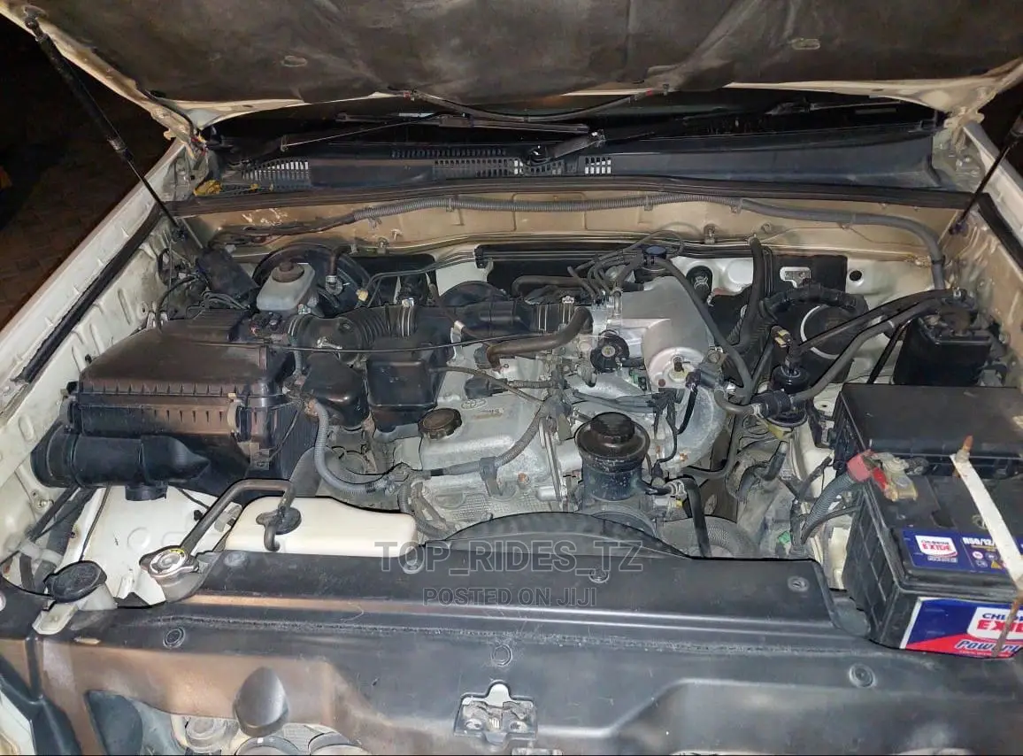 Toyota Land Cruiser Prado 2.7 5dr 2002 White