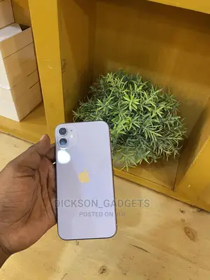 Apple iPhone 11 64 GB Purple