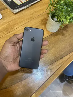 Apple iPhone 7 32 GB Black