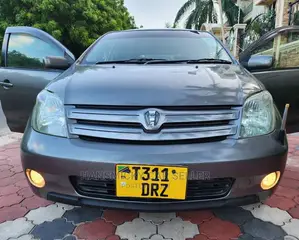 Toyota IST 2003 Gray