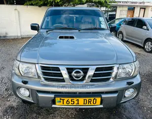 Nissan Patrol 3.0 D Gr 2005 Gray