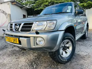 Nissan Patrol 3.0 D Gr 2005 Gray
