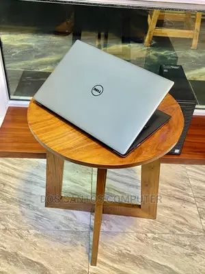 New Laptop Dell XPS 13 8GB Intel Core I5 SSD 256GB