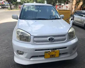 Toyota RAV4 2004 White