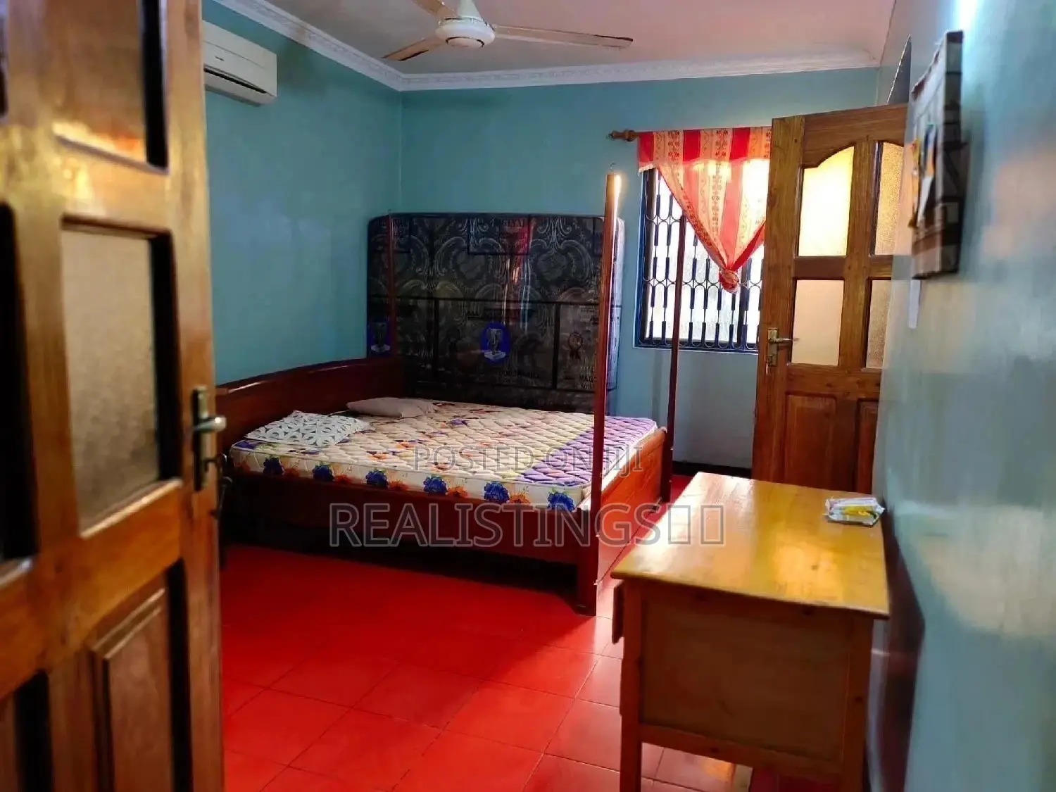 6bdrm House in Mtoni for Sale