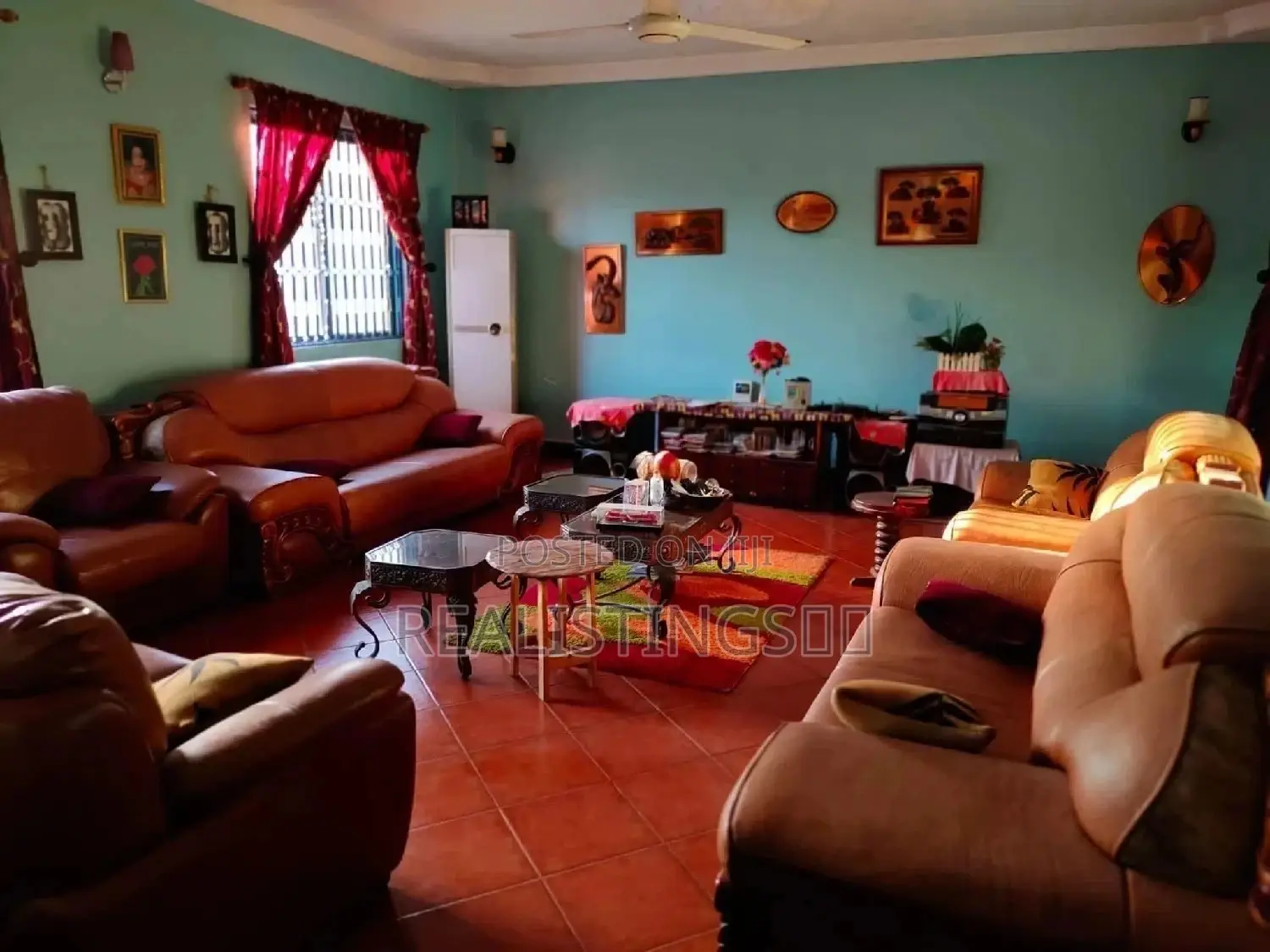 6bdrm House in Mtoni for Sale