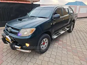 Toyota Hilux 2013 Green