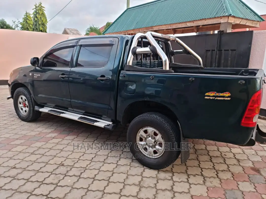 Toyota Hilux 2013 Green
