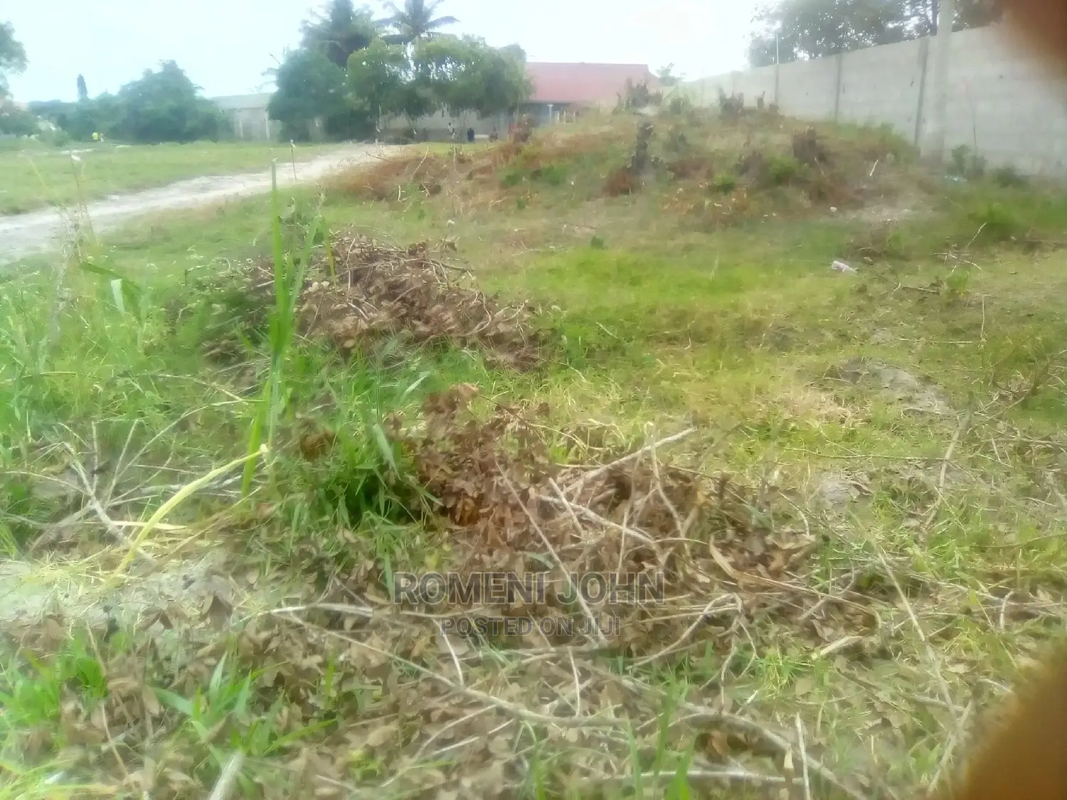 Kiwanja Kinauzwa Milioni 2 Na Nusu Ukonga.