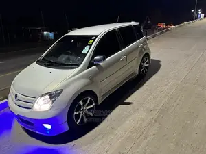Toyota IST 2006 White