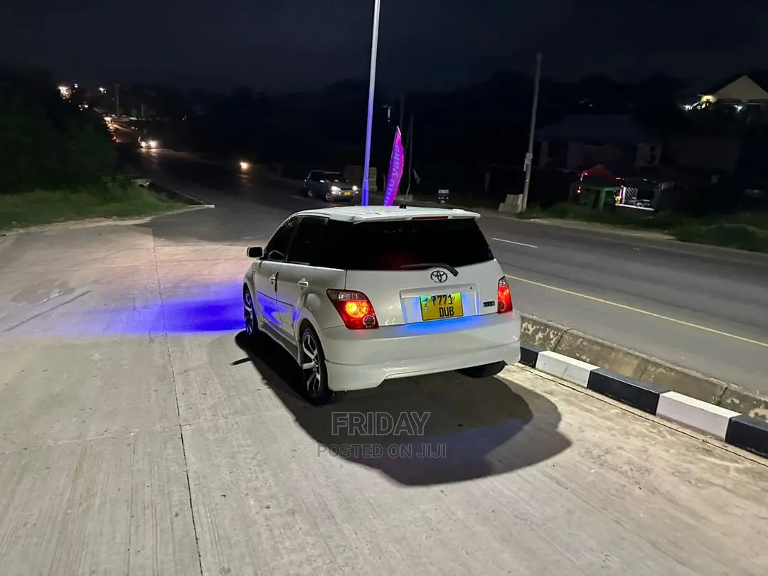Toyota IST 2006 White