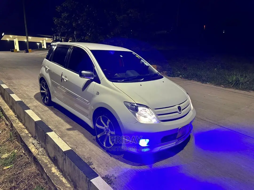 Toyota IST 2006 White