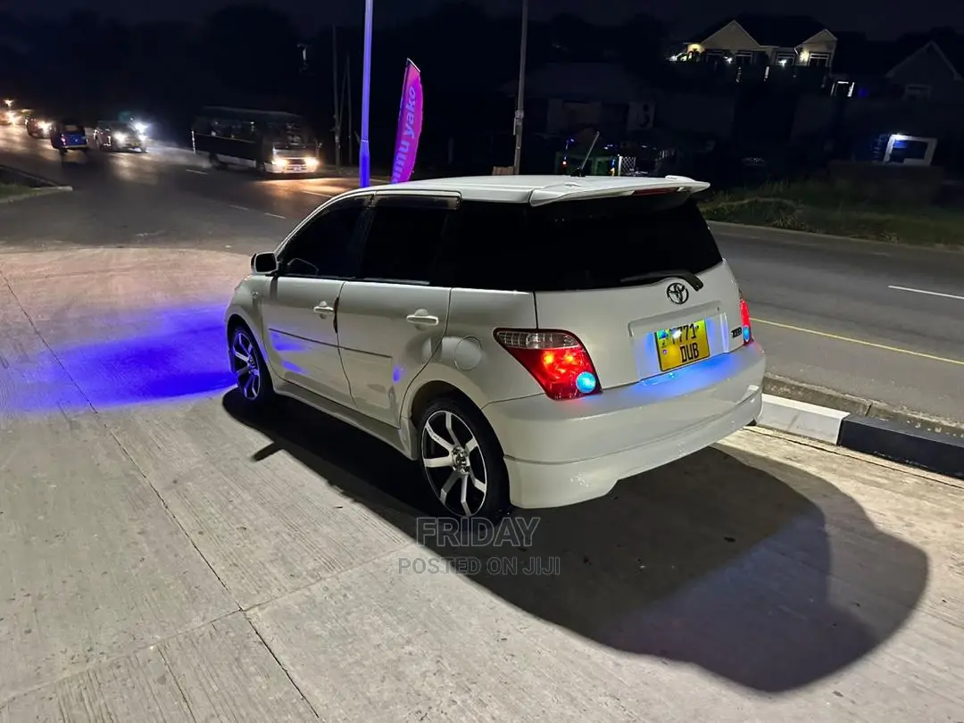 Toyota IST 2006 White