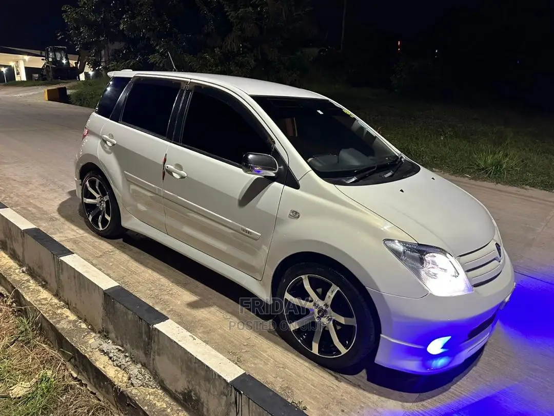 Toyota IST 2006 White