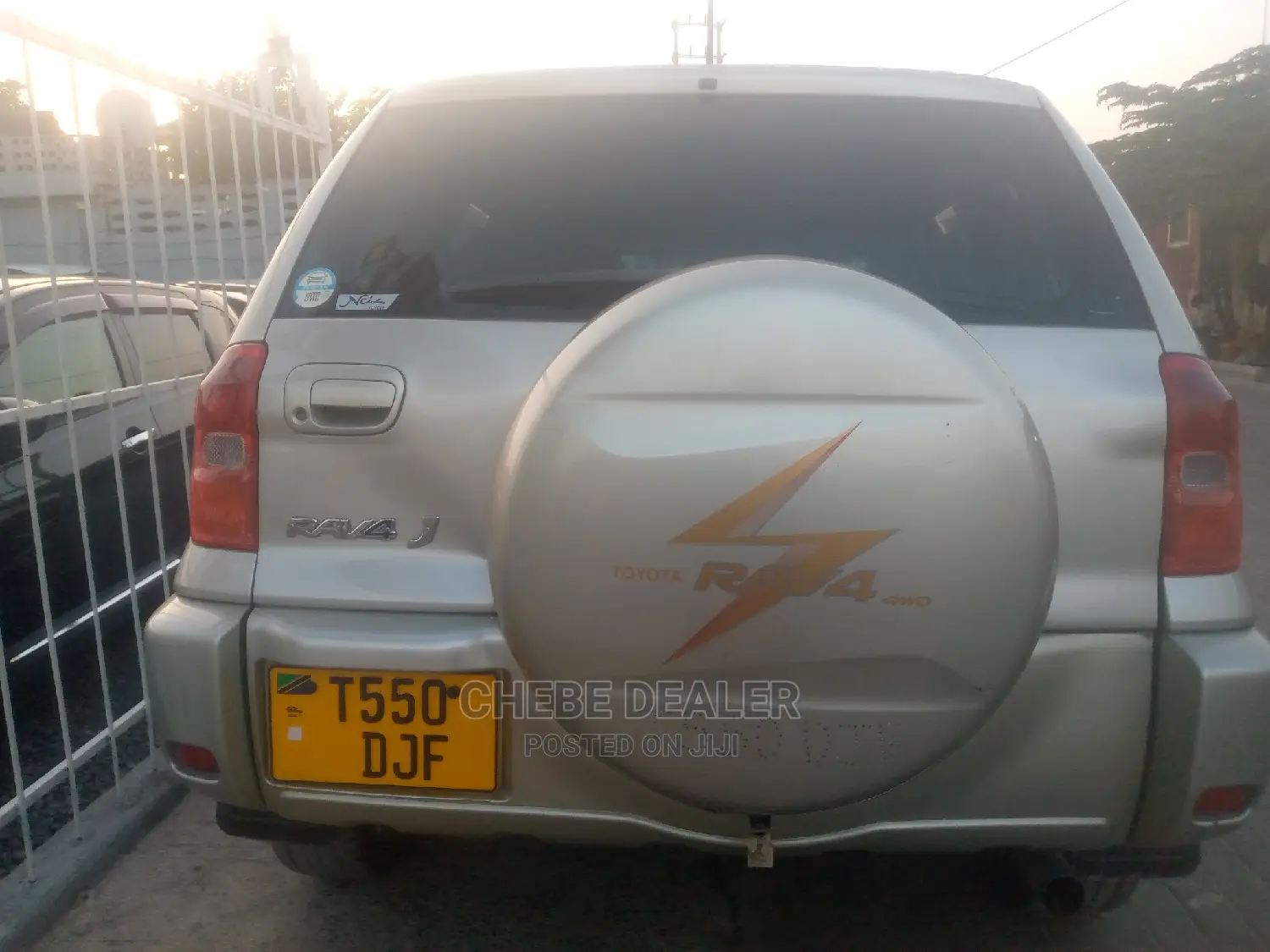 Toyota RAV4 1.8 2005 Gold