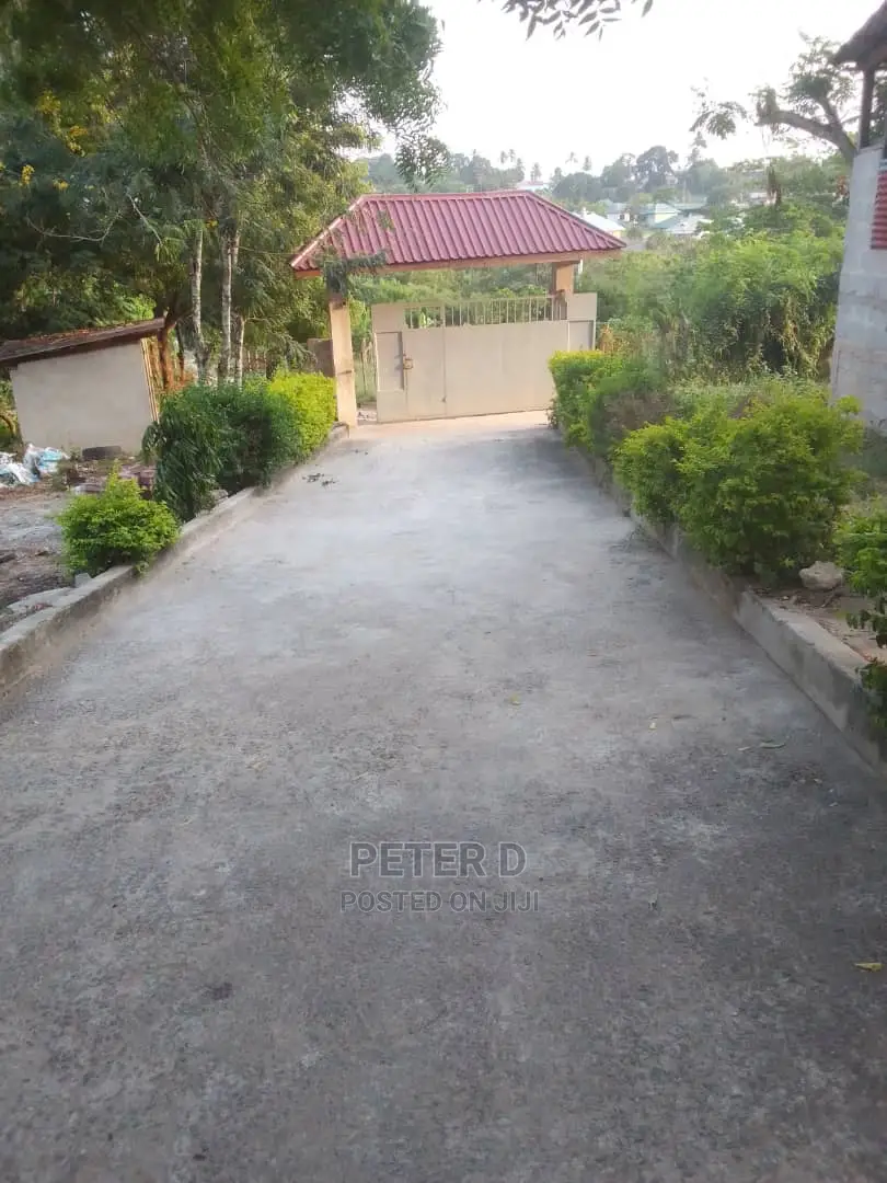 1bdrm Apartment in Kimara for rent