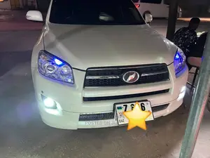 Toyota RAV4 2.5 2010 White