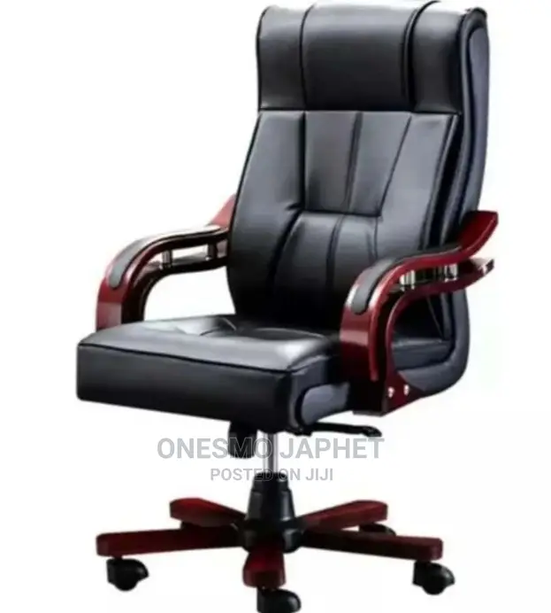 Excegative Chair