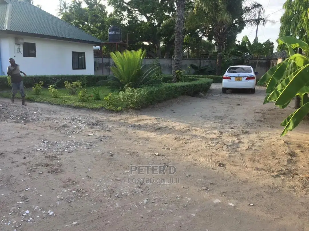 3bdrm House in Regent, Mikocheni for Sale