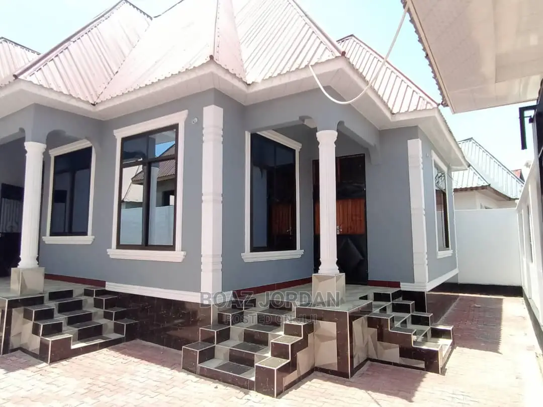 3bdrm House in Graphite Estate, Chamazi for Sale
