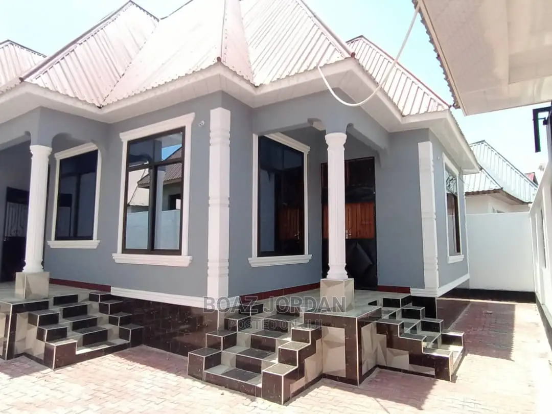 3bdrm House in Graphite Estate, Chamazi for Sale