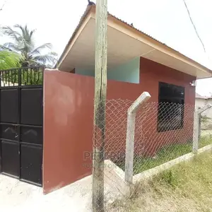 1bdrm Apartment in Kimara for rent