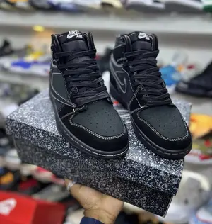 Nike Air Jordan 1