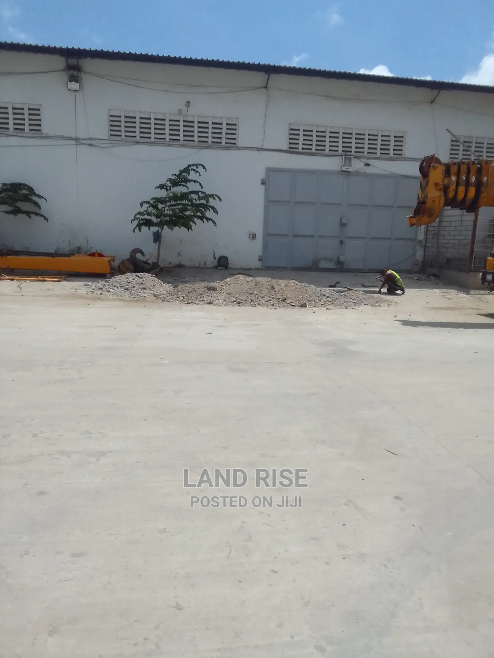 900 Sqm Warehouse in Nyerere Road