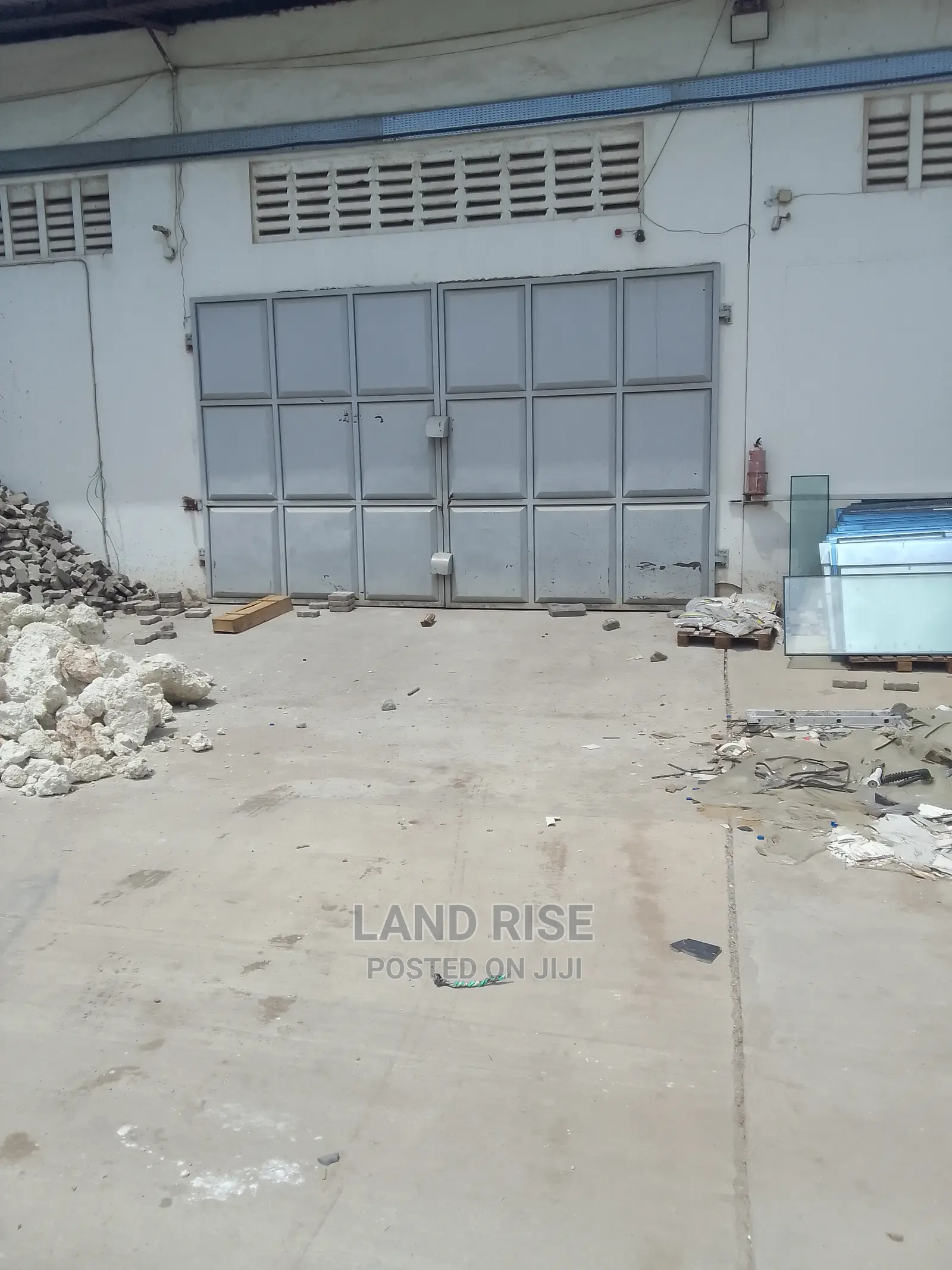 900 Sqm Warehouse in Nyerere Road