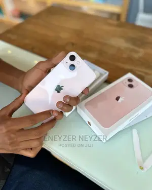 New Apple iPhone 13 128 GB Pink