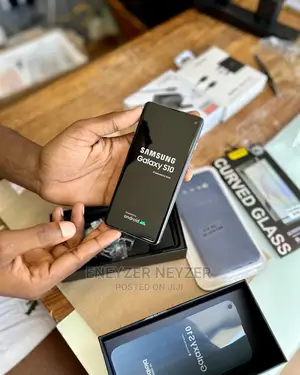 New Samsung Galaxy S10 128 GB Black