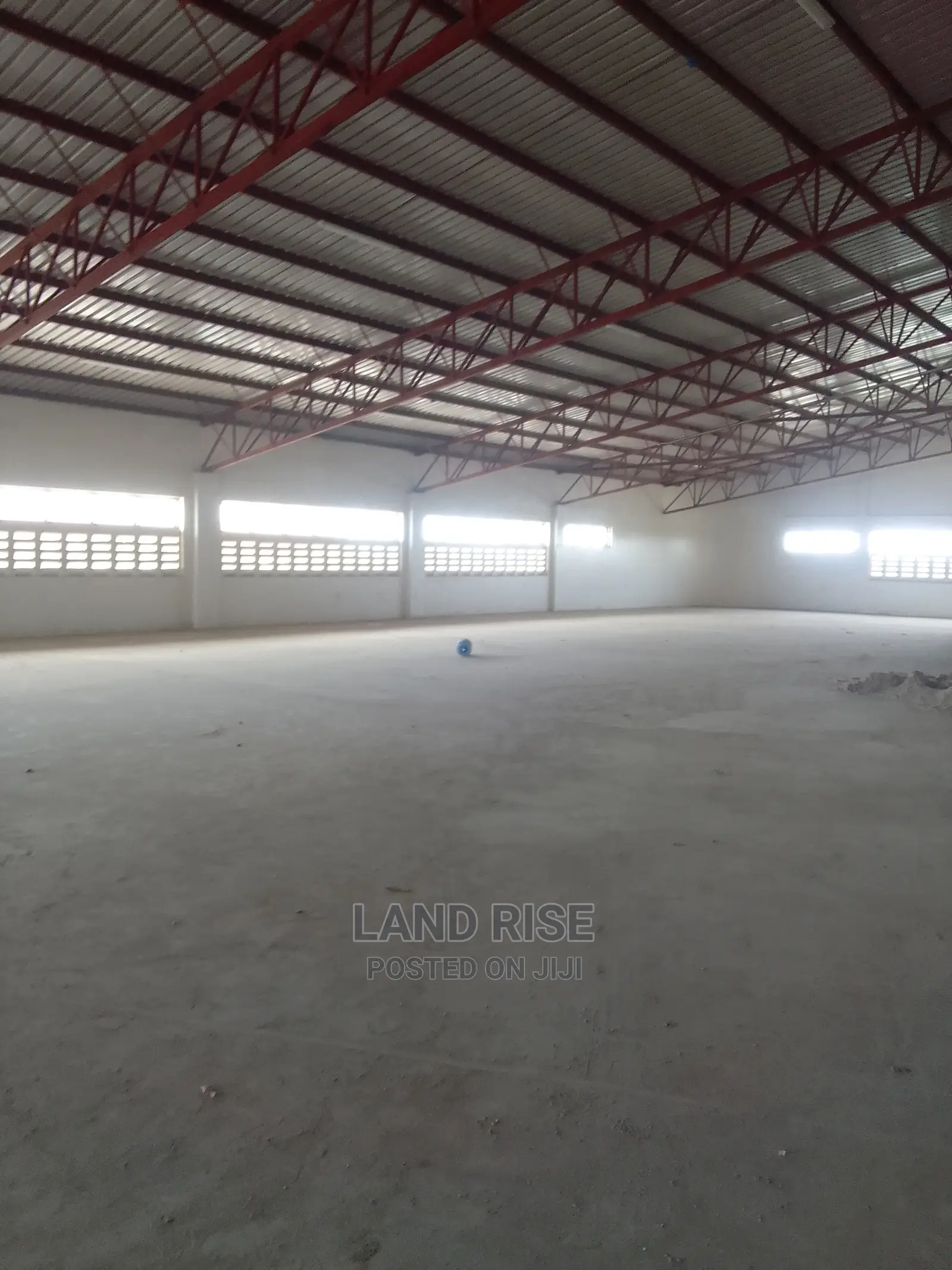 800 Sqm Warehouse