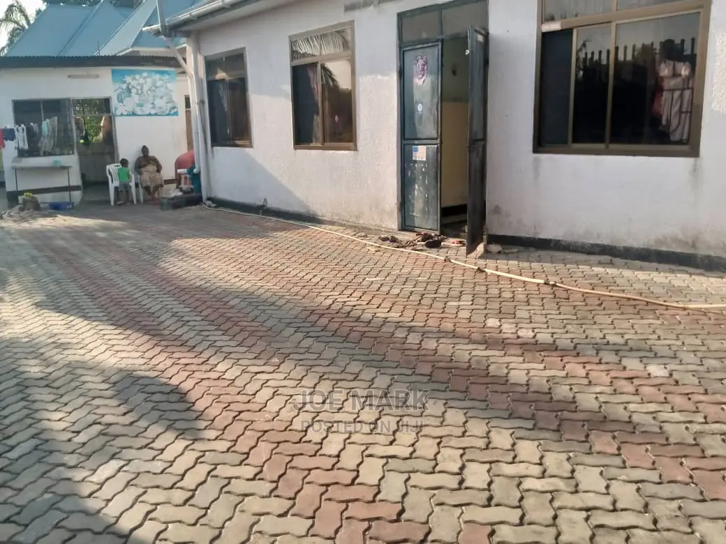 6bdrm House in Mark Real Estate, Kimara for Sale