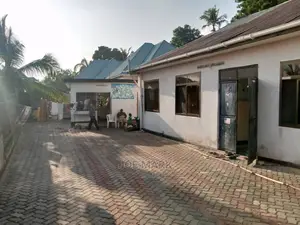 6bdrm House in Mark Real Estate, Kimara for Sale