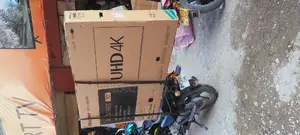 Hisense Uhd TV Inch 70