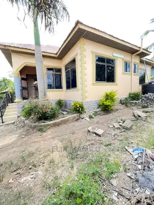 4bdrm House in Mbezi Makabe, Kinondoni for Sale