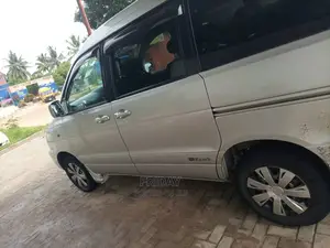 Toyota Noah 2.0 FWD (8 Seater) 2003 Silver