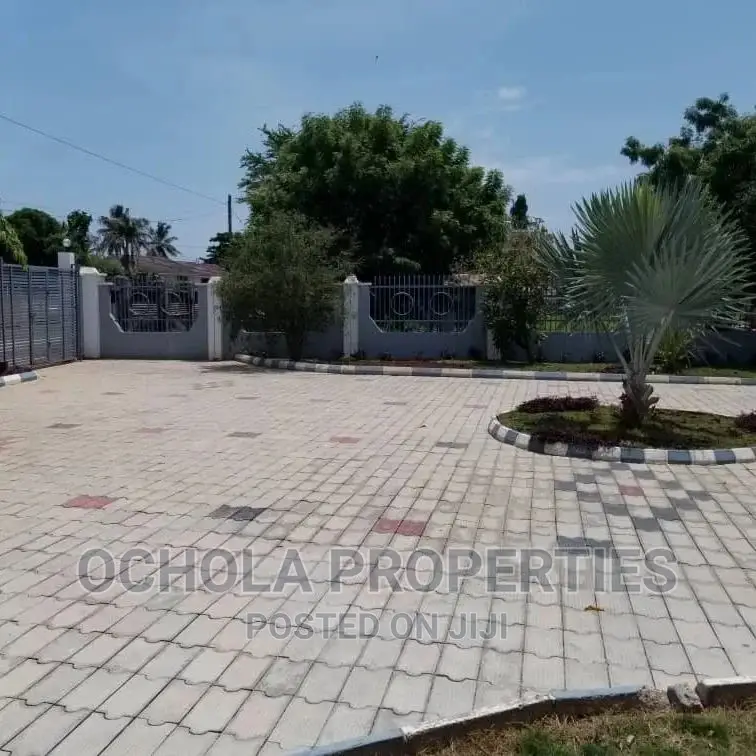 5bdrm House in Mbezi for Rent
