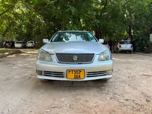 Toyota Crown 2004 Silver