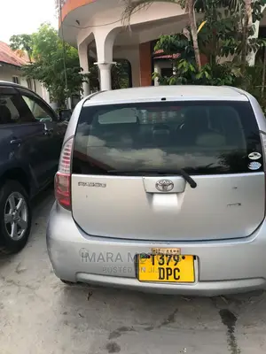 Toyota Passo 2006 Silver