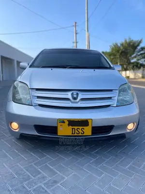Toyota IST 2005 Silver