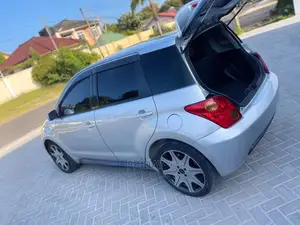 Toyota IST 2005 Silver
