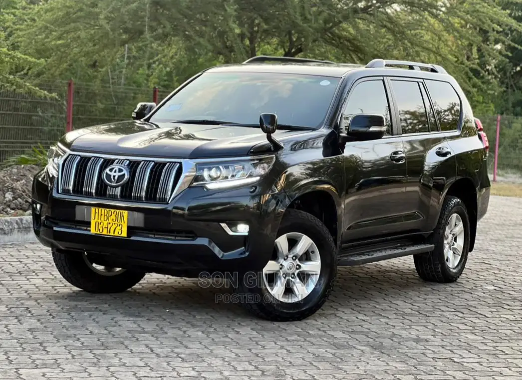 Toyota Land Cruiser Prado 2016 Black