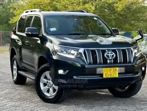 Toyota Land Cruiser Prado 2016 Black