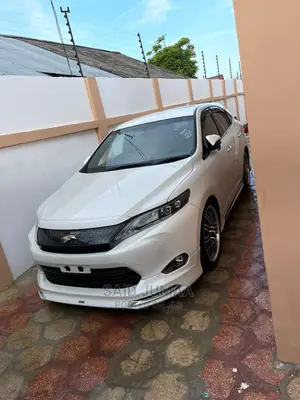 Toyota Harrier 2.5 Hybrid 4WD 2017 White